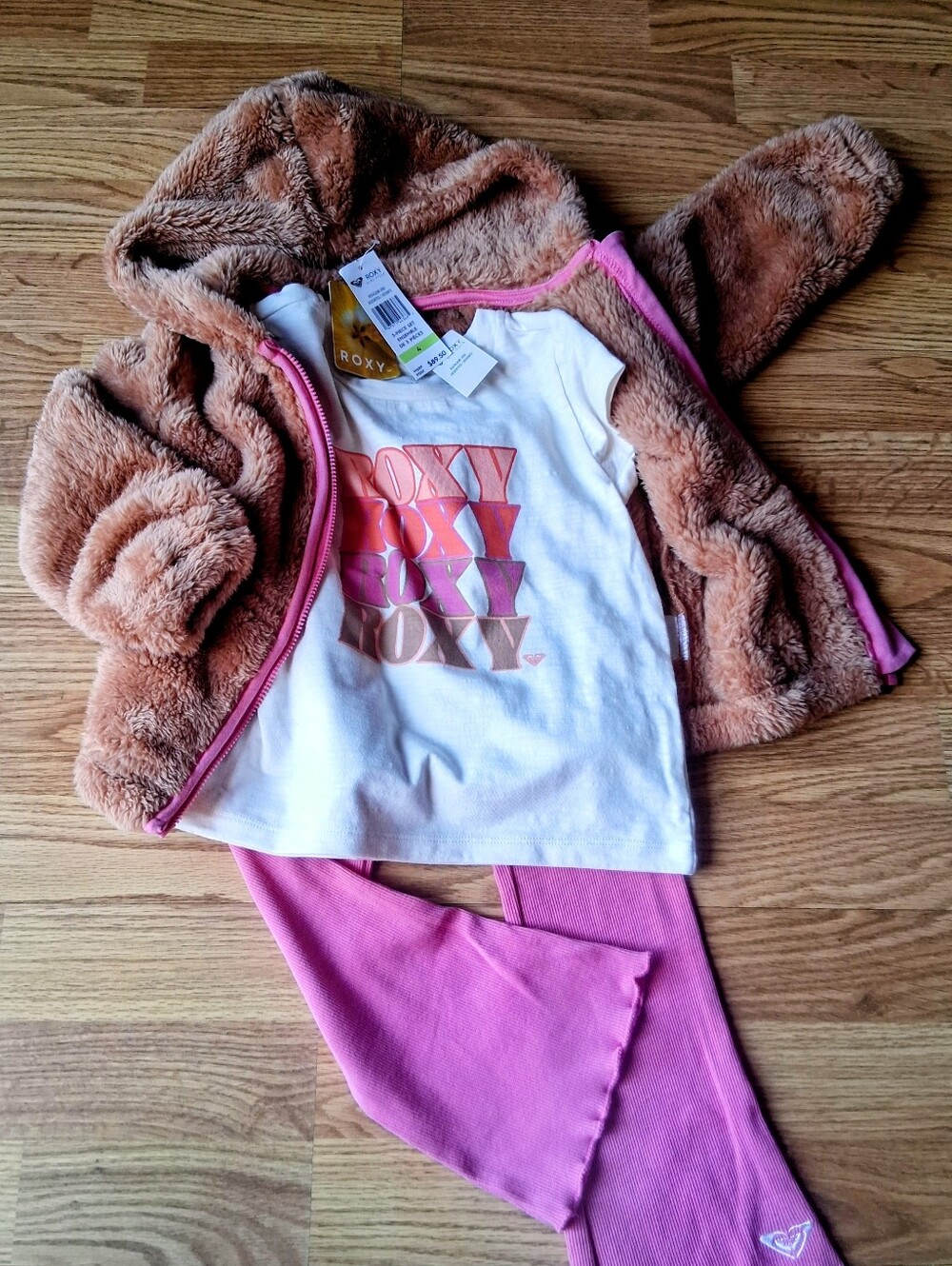 Roxy NWT Girls 3 Piece Set, Pants, Top, Jacket, Sz 4  MSRP $89.50